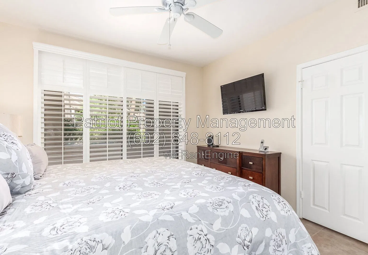 2 bed, 2.0 bath, 1125 sqft, $4,700 — Photo 2