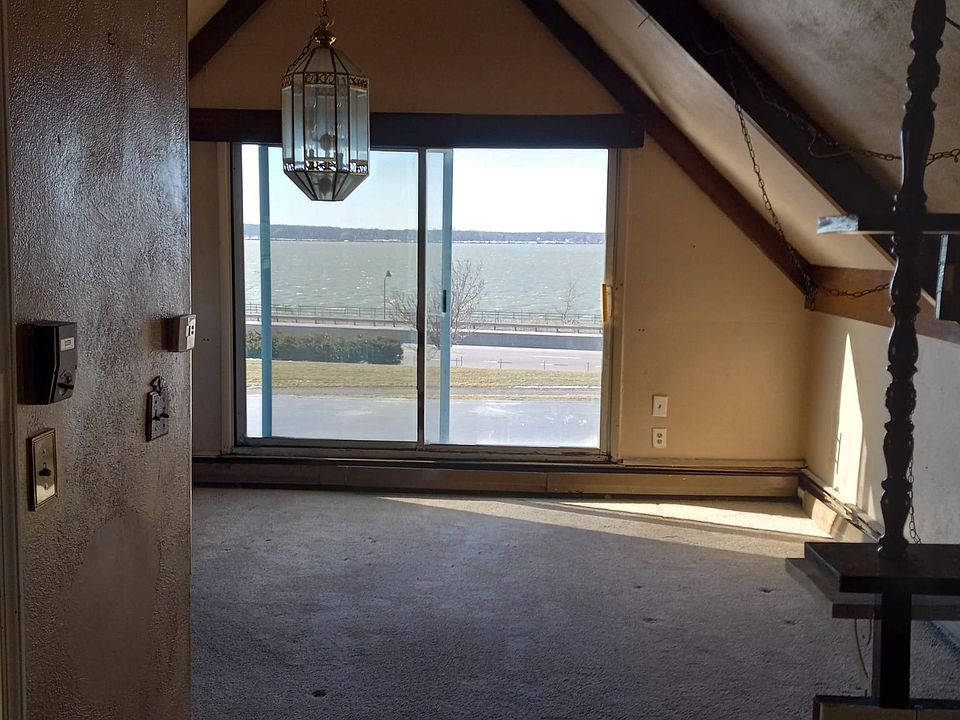 1st image of 2371 Niagara St #2