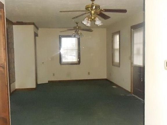 3rd image of 60 N Green St