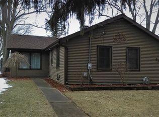 808 Goethe St, Elgin, IL 60123