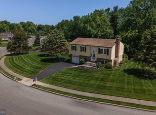 2025 Davis Dr, Norristown, PA