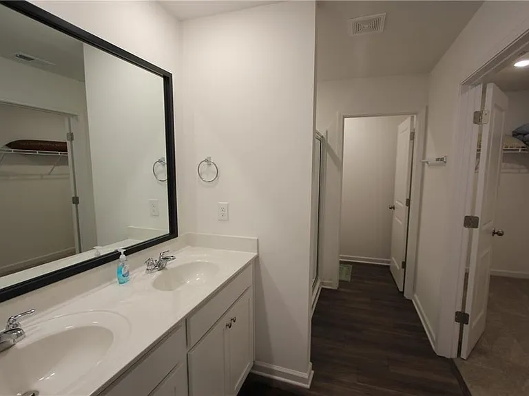 8317 Hunters Grove Rd — Photo 36