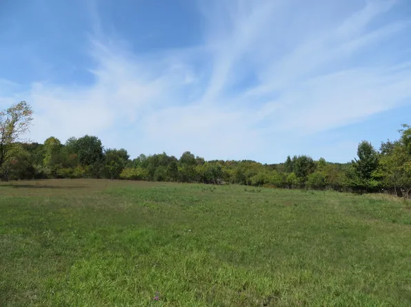 5573 Wing Ave SE, Grand Rapids, MI 49512