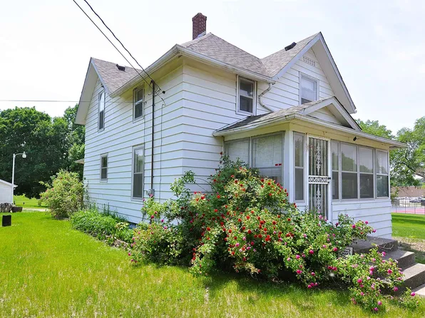 4816 Auburn St, Rockford, IL 61101