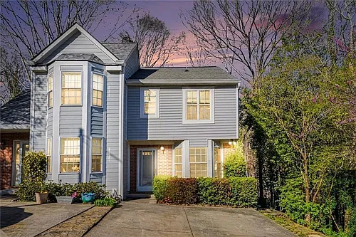 5200 Laurel Bridge Dr SE Photo 1