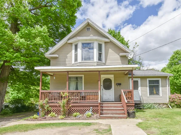 453 E Chicago St, Jonesville, MI 49250