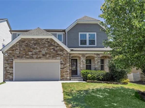 204 Meadows Ct, Woodstock, GA 30189