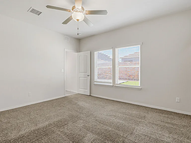 13745 Lago Vista Ave — Photo 22