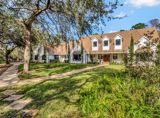 408 Valley Stream Dr, Geneva, FL 32732