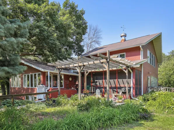 4016 McMenemy St, Vadnais Heights, MN 55127