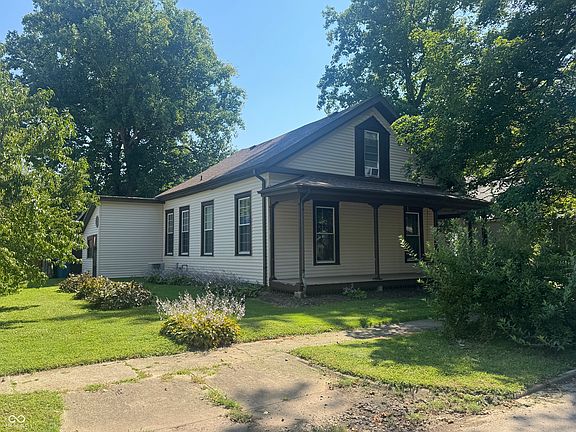 2nd image of 610 4th St