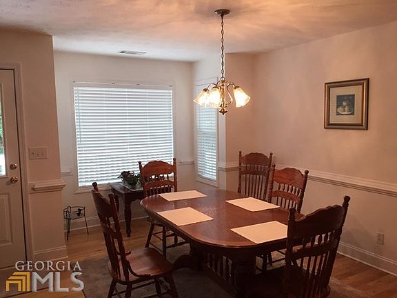 2nd image of 81 Old Oak Way