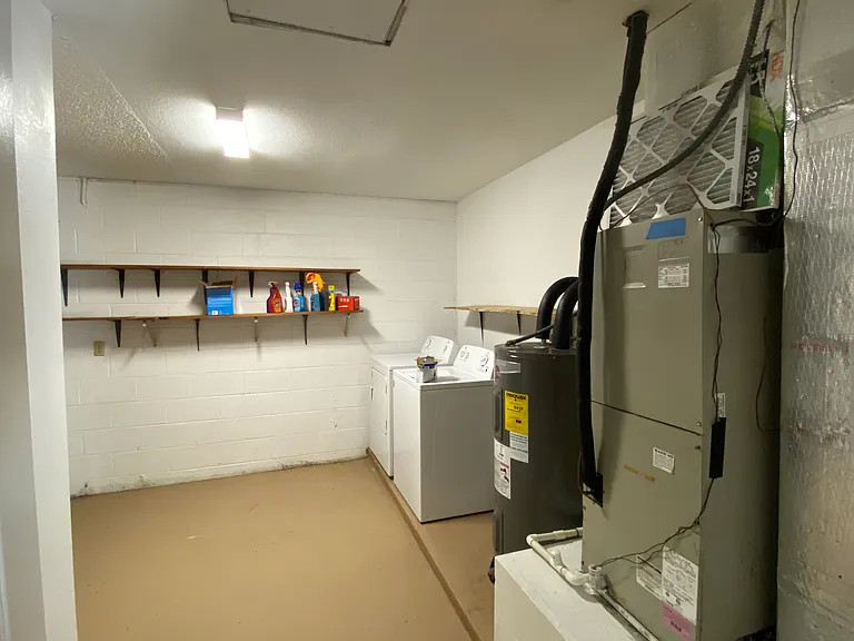 Utility Area- washer/dryer