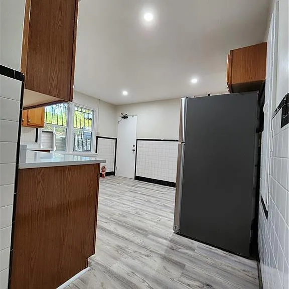 126 Goddard Ave #B — Photo 11