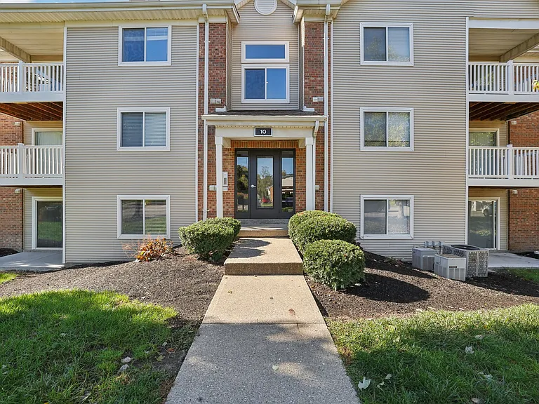 Fox Chase South — Photo 12