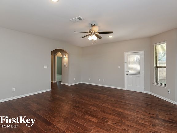 3rd image of 850 Mirike Dr