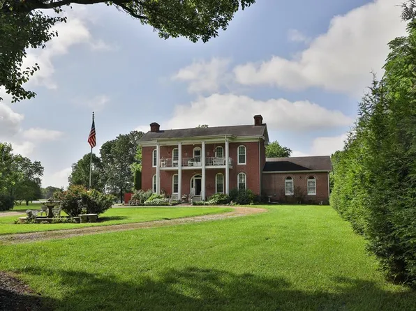 1559 W State Line St, South Fulton, TN 38257