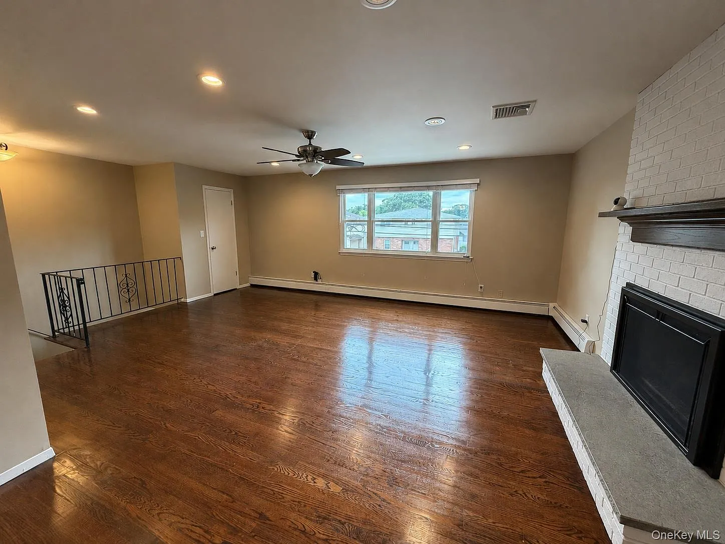 3 bed, 1.5 bath, 1116 sqft, $3,850 — Photo 3
