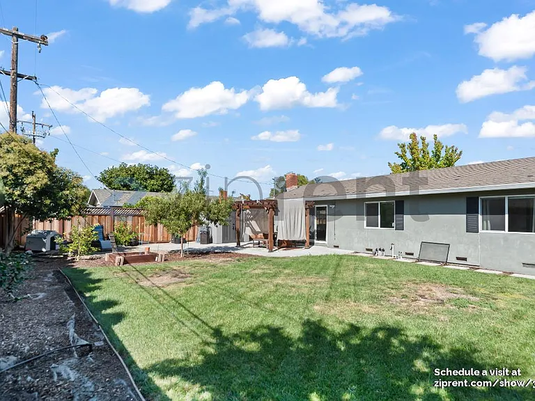 1796 Wyrick Ave — Photo 22