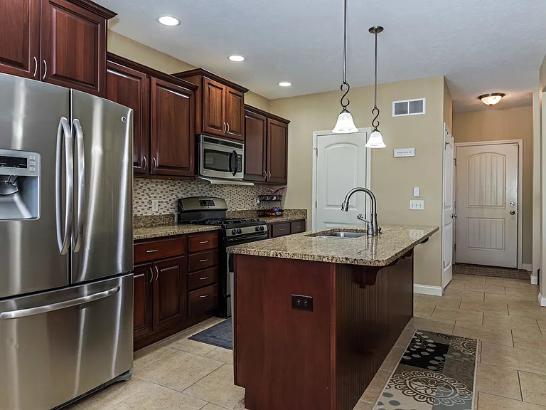 1031 Homestead Dr — Photo 23