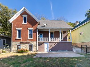2556 Elm St, Dubuque, IA 52001