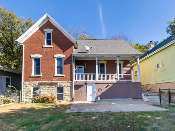 2556 Elm St, Dubuque, IA 52001