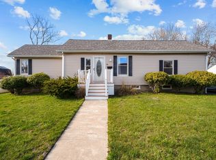 44 Daniel St, Fairhaven, MA 02719