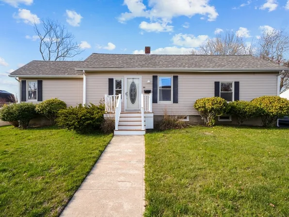 44 Daniel St, Fairhaven, MA 02719