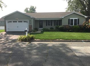 63 Arnold Ave, Chicopee, MA 01013