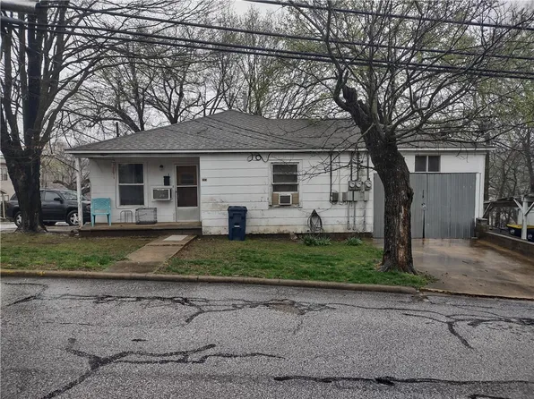 223 N Spring St, Harrison, AR 72601
