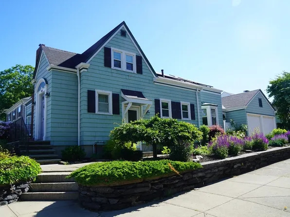 485 Rock St, Fall River, MA 02720