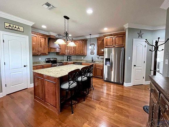 3rd image of 606 Renwick Blvd