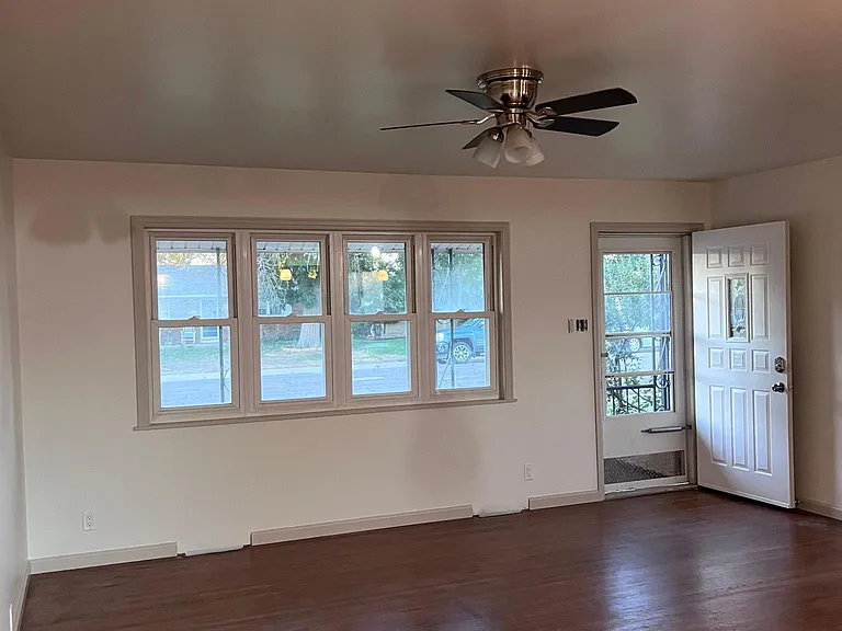 1535 Adams Ave — Photo 1