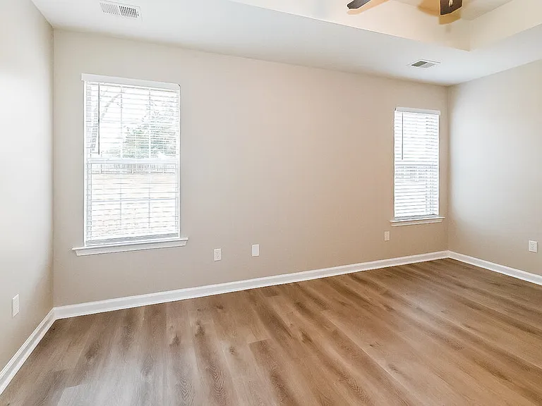 663 Buttermilk Dr — Photo 9