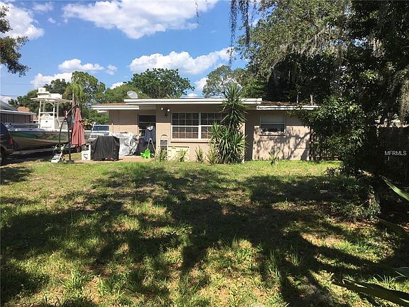 2nd image of 530 S Lake Dr