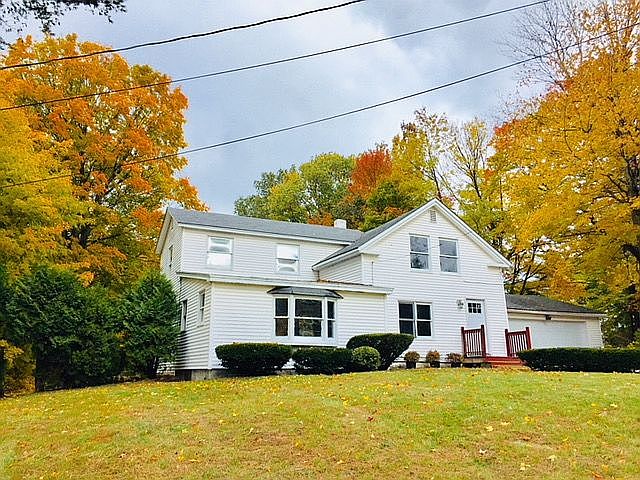 2nd image of 160 Stark St