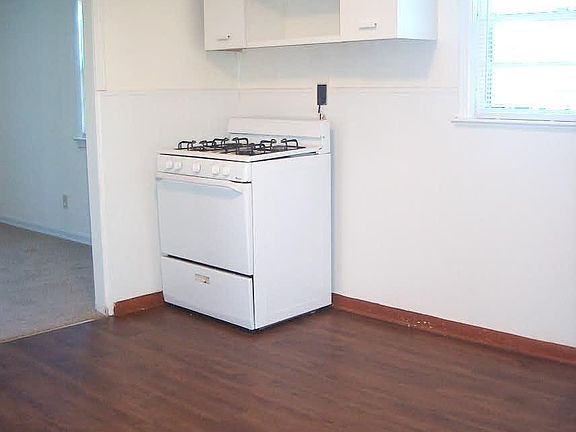 Kitchen with NEW Vinyl