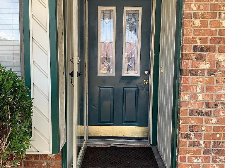 San Saba St — Photo 3