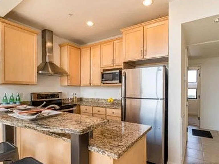 4645 Broadway St #B3 — Photo 6