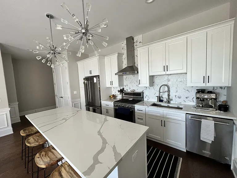 4041 N Elston Ave #4 — Photo 1