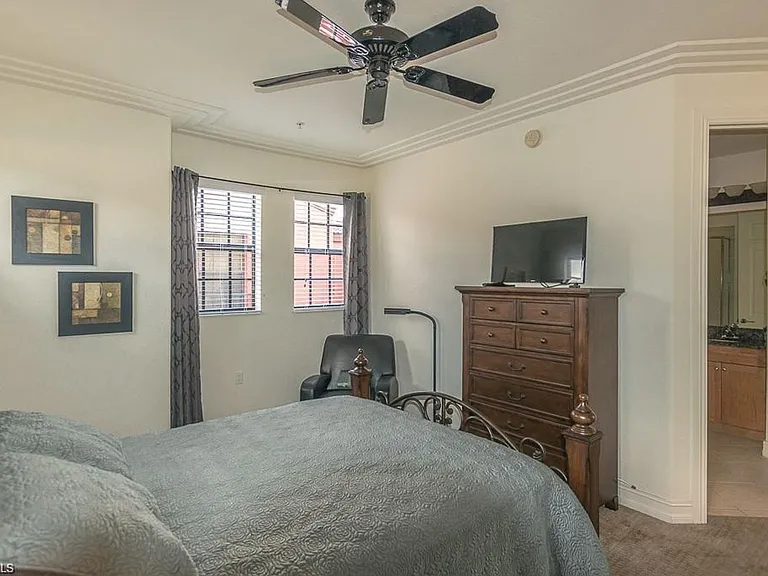 9102 Chula Vista St #11302 — Photo 19