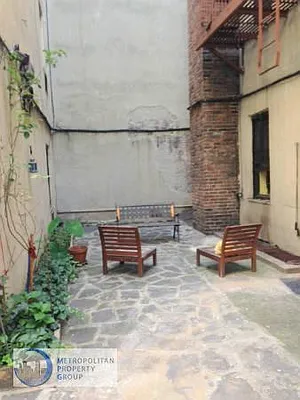 Rented by Metropolitan Property Group | media 20