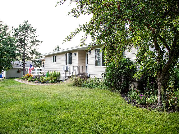 2nd image of 35965 County Highway 74