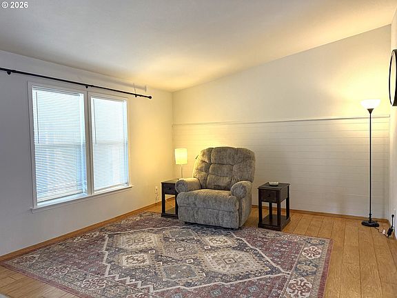 5th image of 213 River Ridge Ave