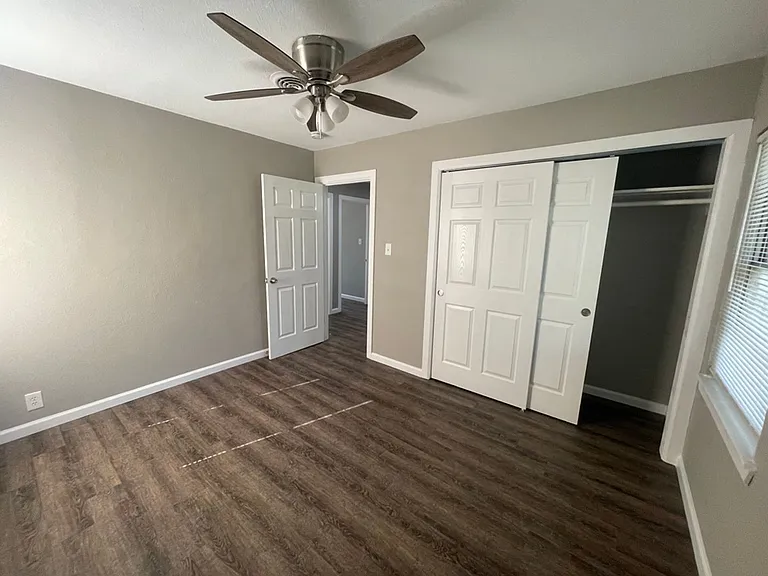 2113 Cloverdale St — Photo 11