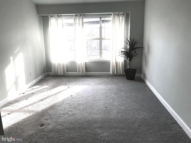 5918 Barbados Pl #202 — Photo 24