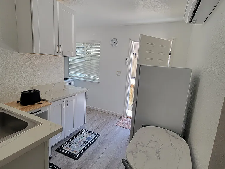 1649 Mellowood St #2 — Photo 4