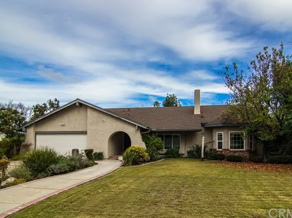 2463 Falling Oak Dr, Riverside, CA 92506