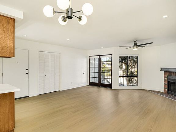 5th image of 1263 Robinson Ave APT 1