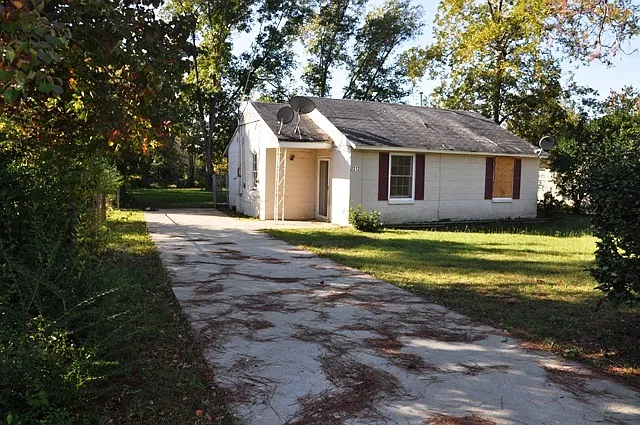 1212 Hillridge Dr photo 1